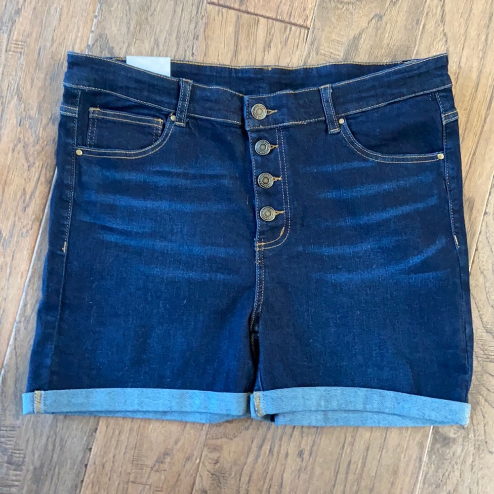 G&L super stretch shorts size 14
